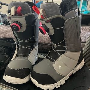 Snowboard boots size 9 men